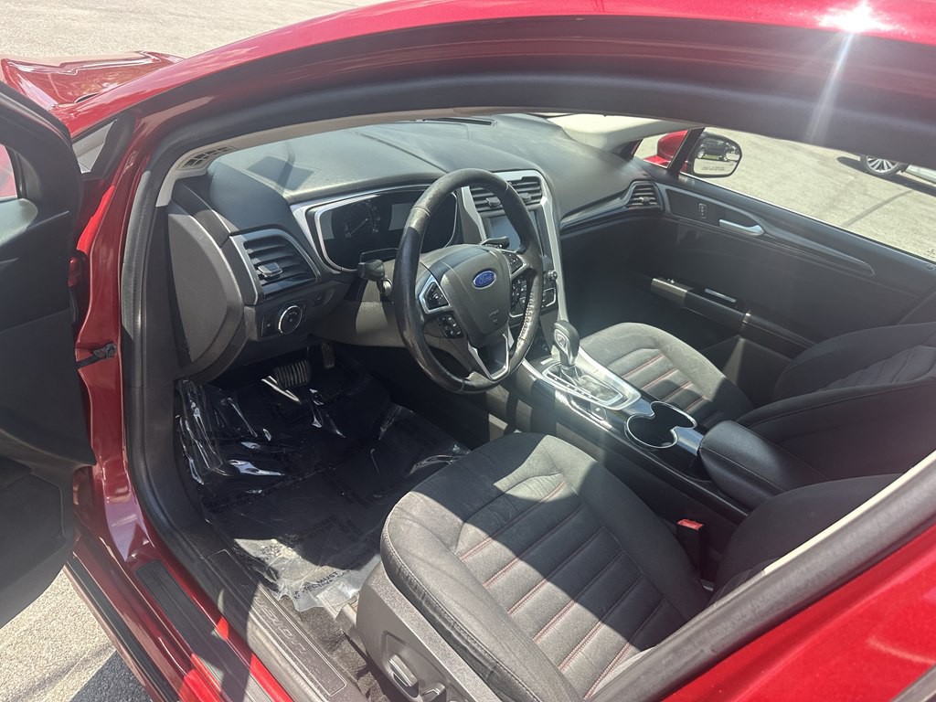 2016 Ford Fusion Image 10