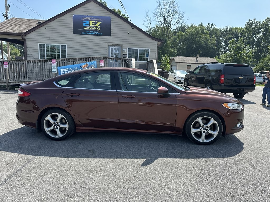2016 Ford Fusion Image 2