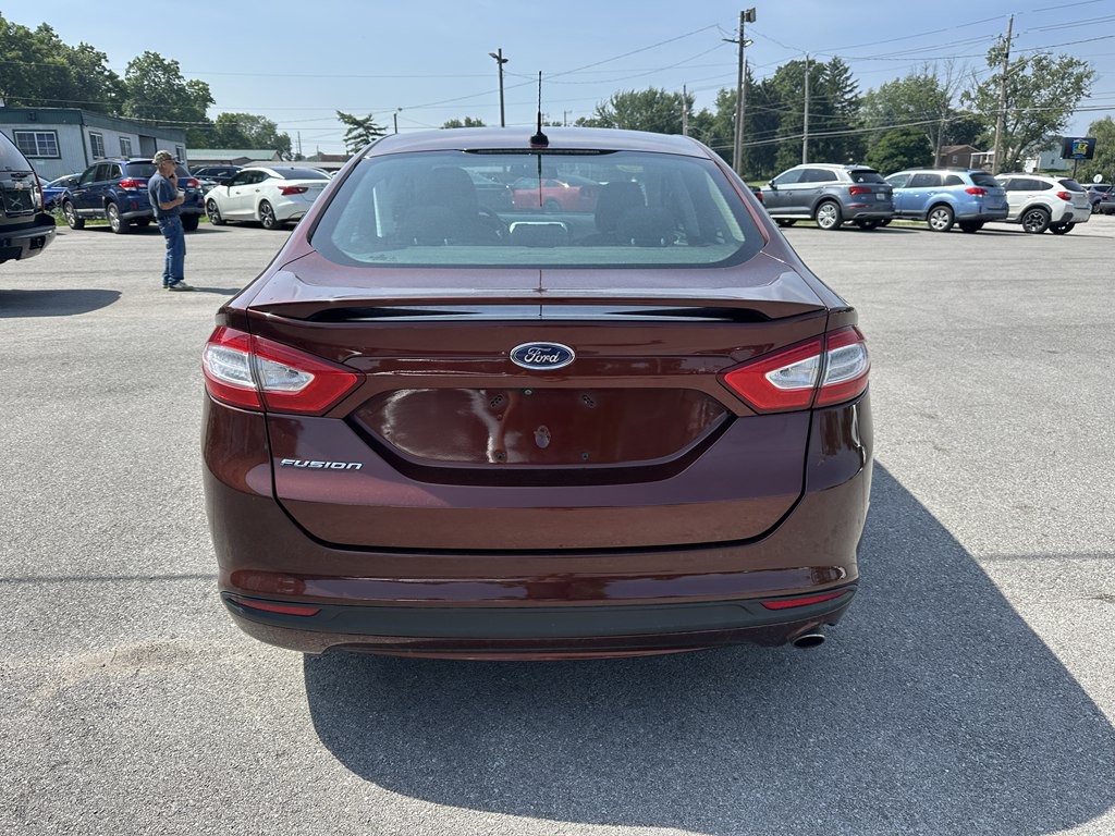 2016 Ford Fusion Image 4