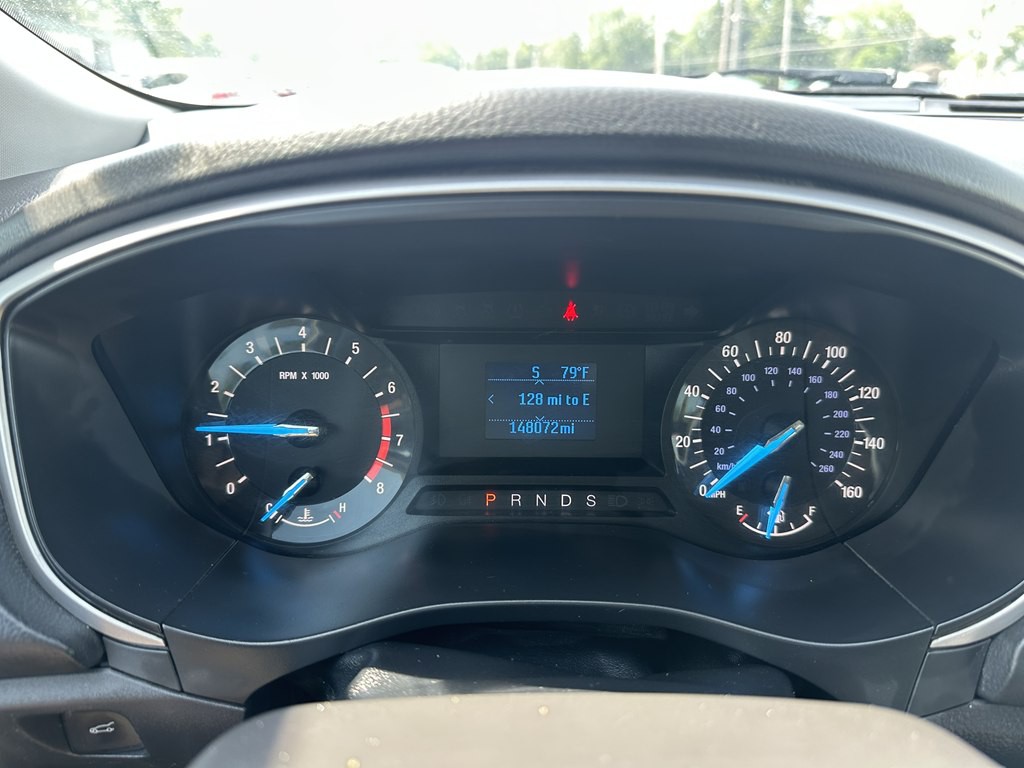 2016 Ford Fusion Image 16