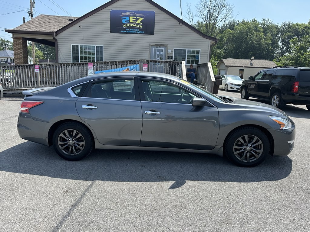 2015 Nissan Altima Image 2