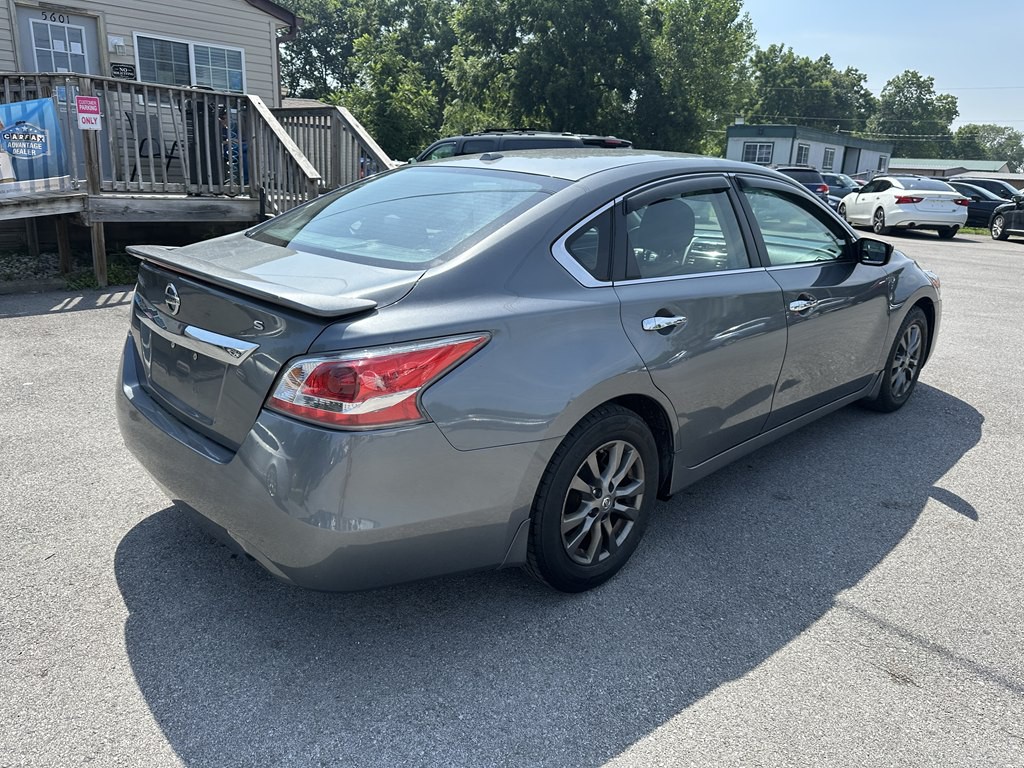 2015 Nissan Altima Image 3