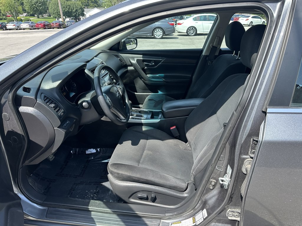 2015 Nissan Altima Image 9
