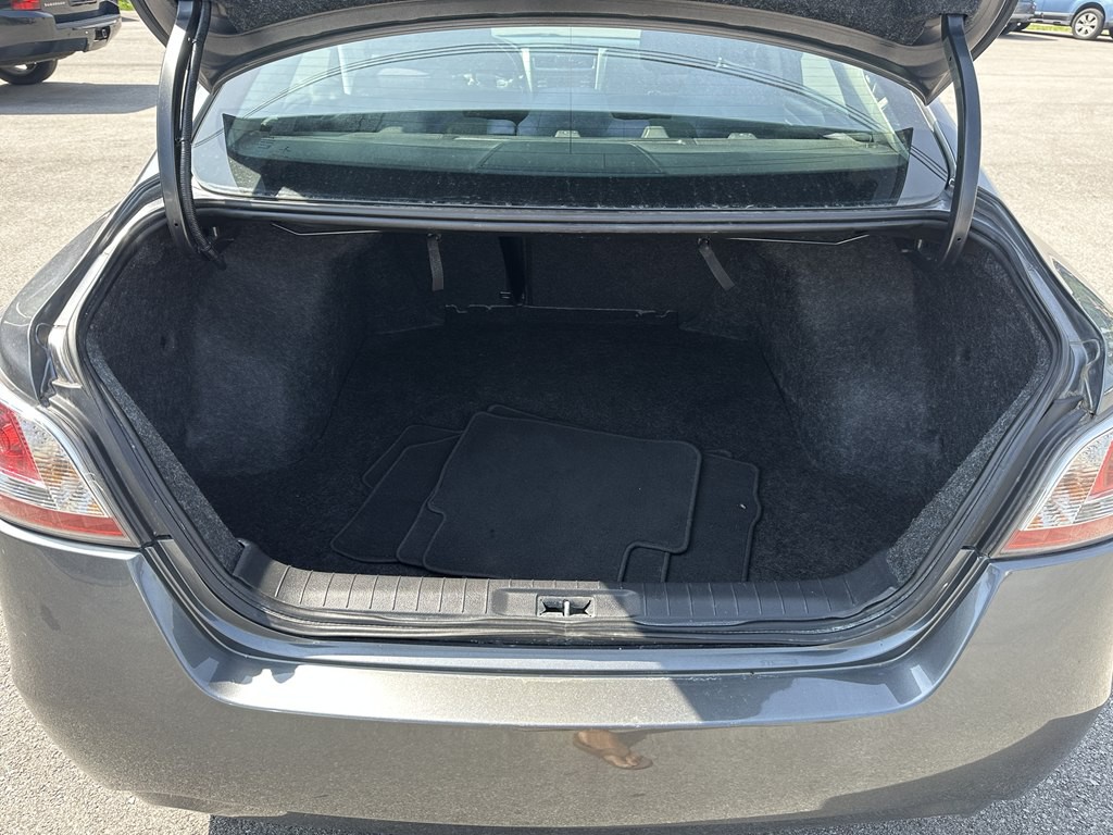 2015 Nissan Altima Image 13