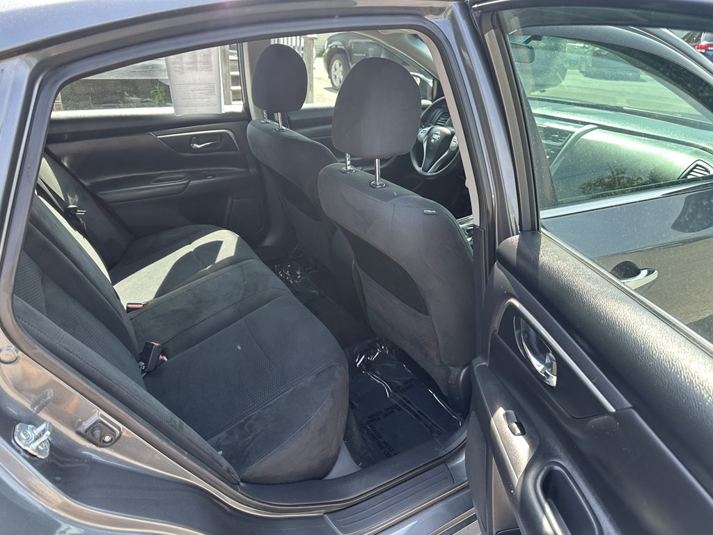 2015 Nissan Altima Image 14