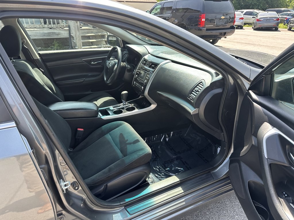 2015 Nissan Altima Image 15