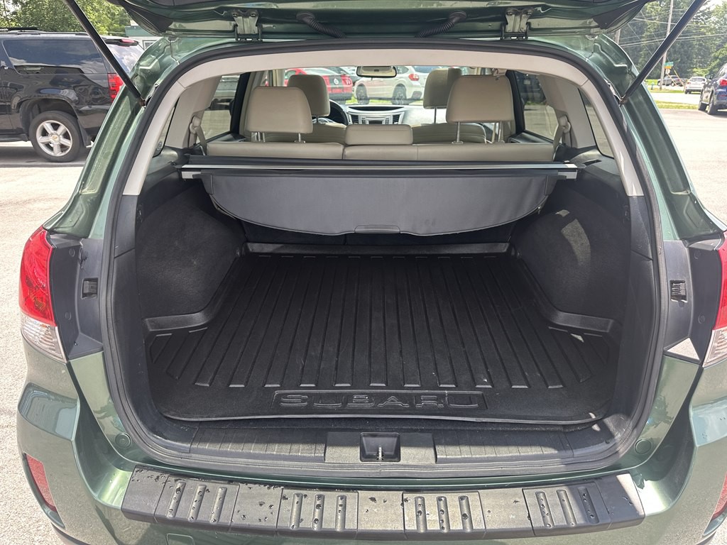 2013 Subaru Outback Image 14