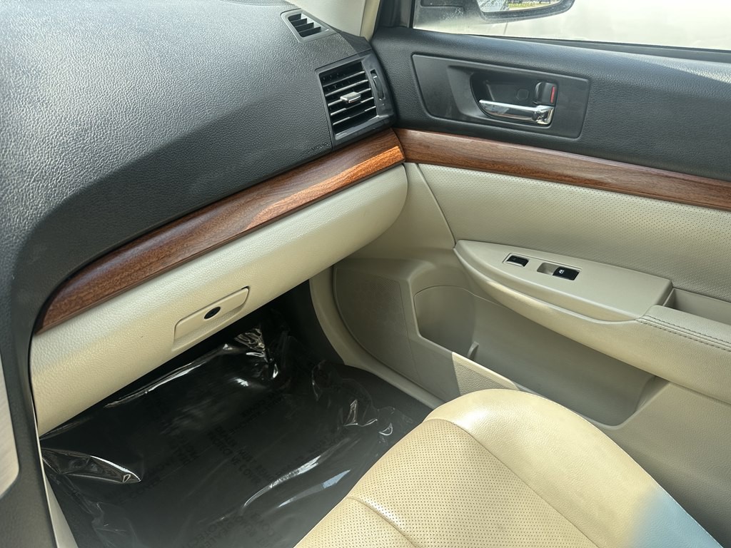 2013 Subaru Outback Image 20