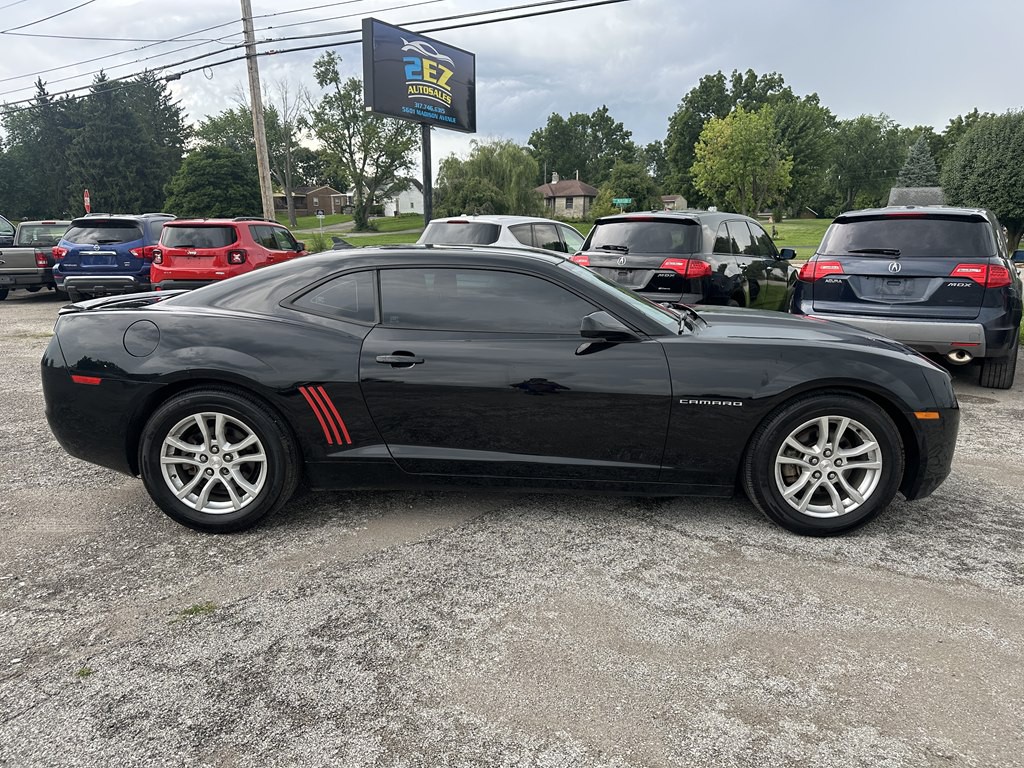 2013 Chevrolet Camaro Image 2