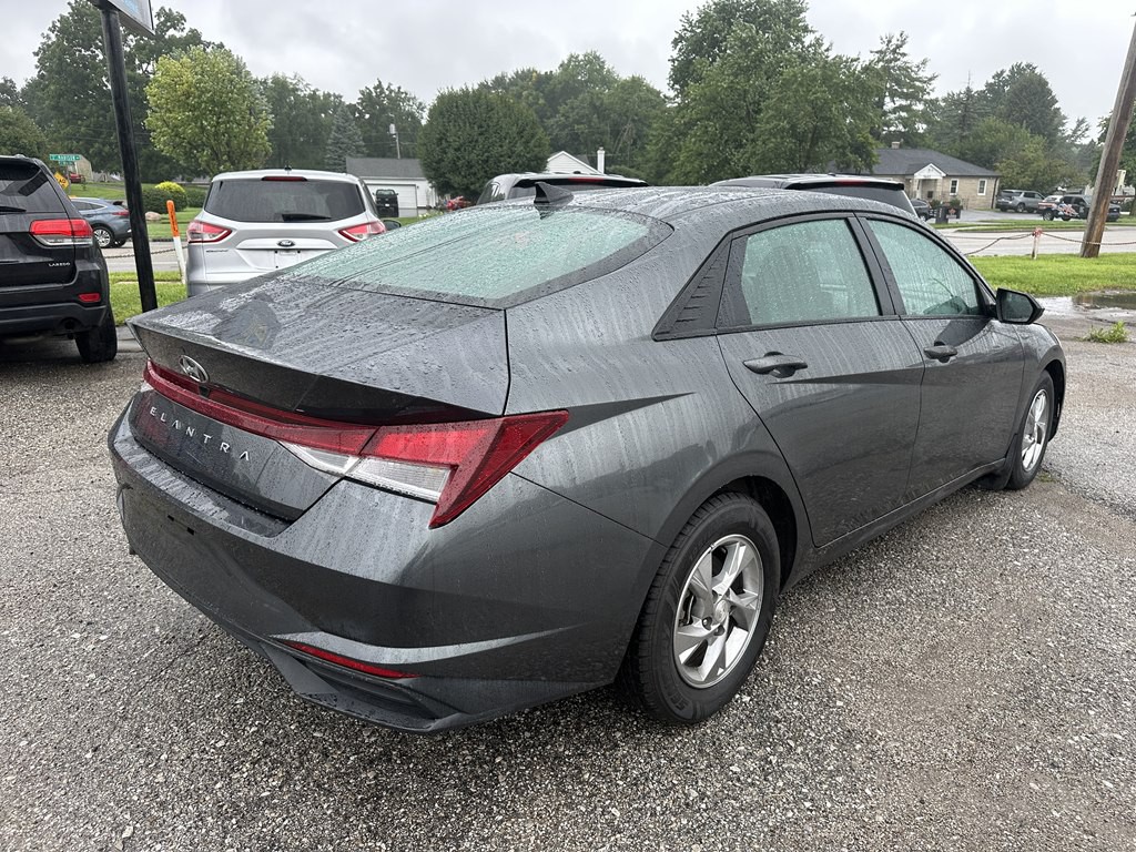 2021 Hyundai Elantra Image 3