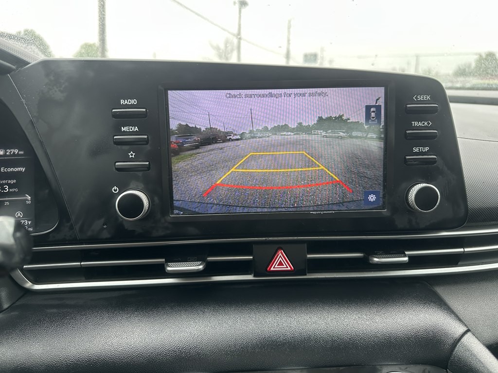 2021 Hyundai Elantra Image 16
