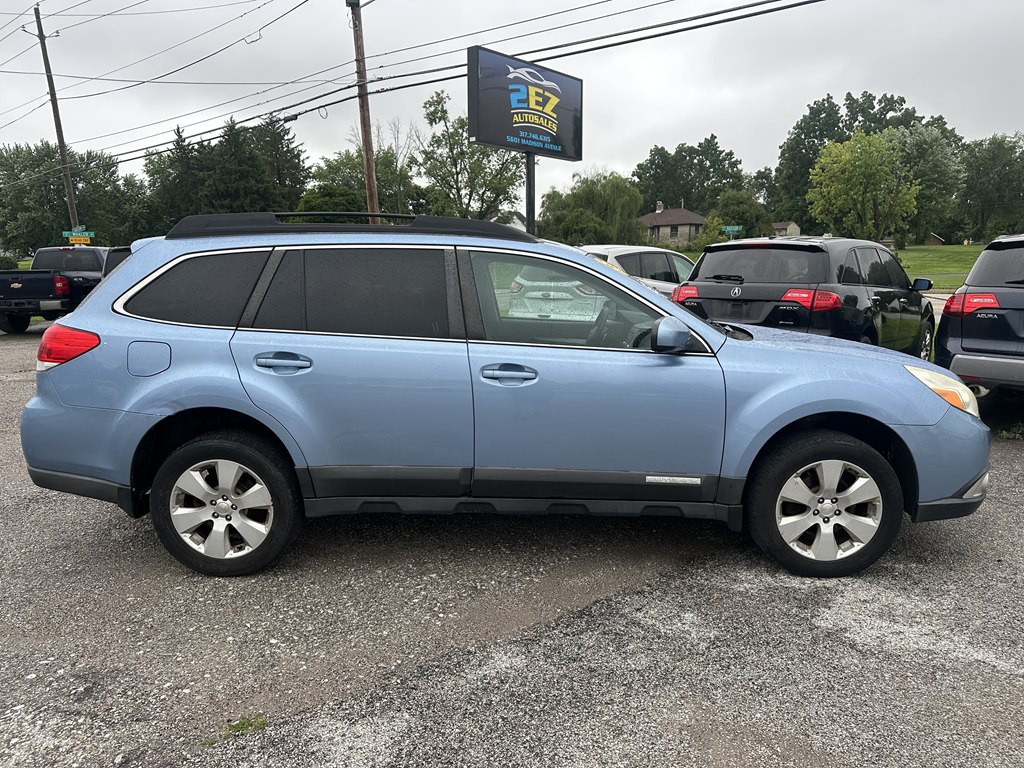 2012 Subaru Outback Image 2