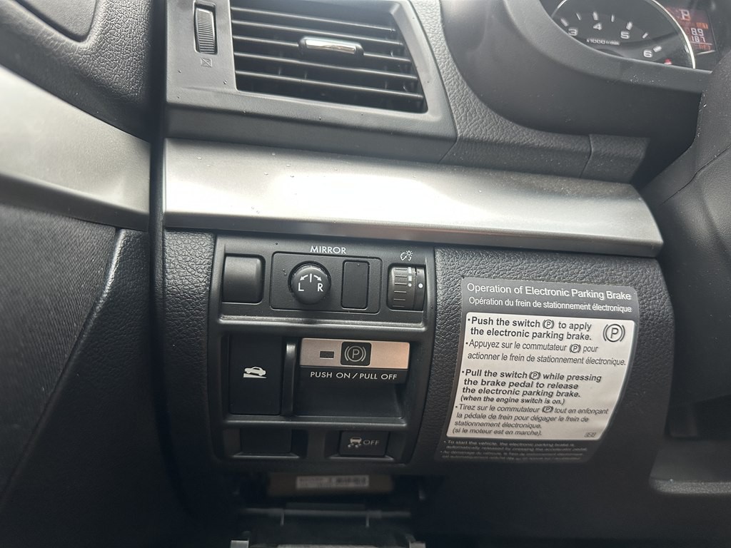 2012 Subaru Outback Image 12