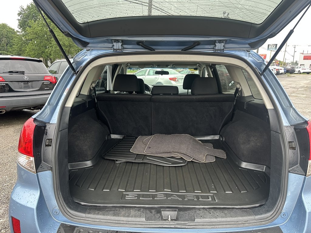 2012 Subaru Outback Image 17