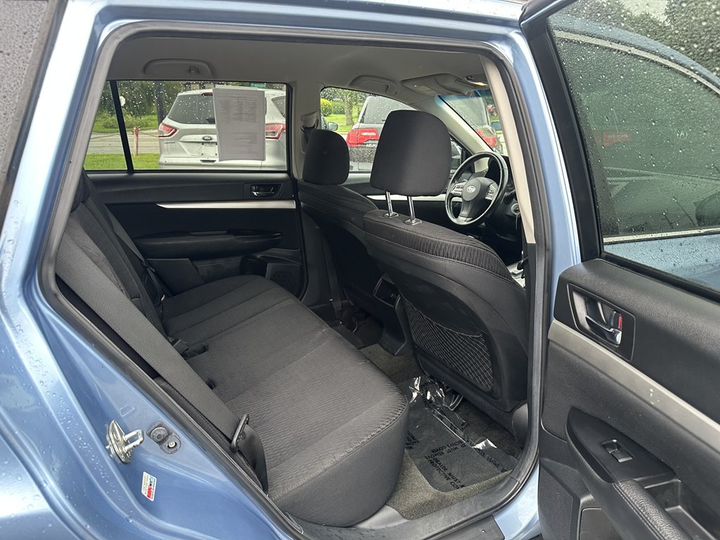 2012 Subaru Outback Image 18