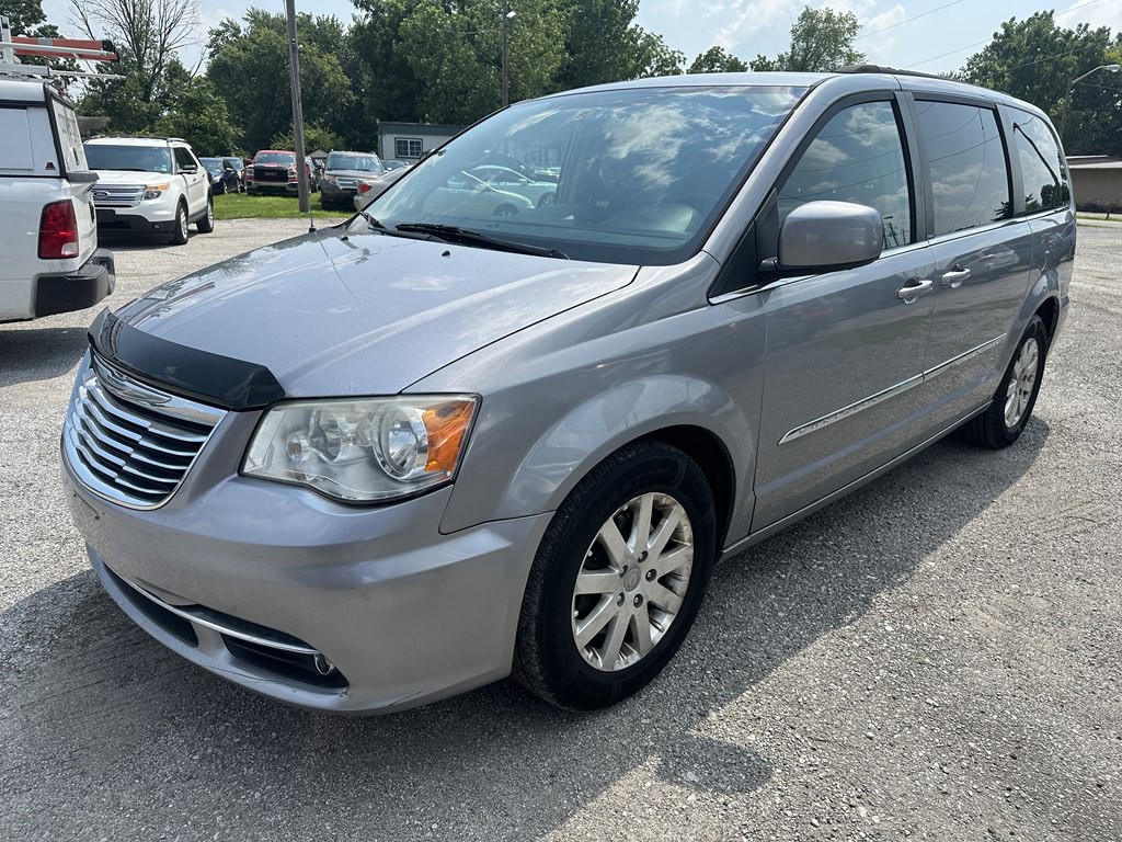 2013 Chrysler Town & Country Image 7