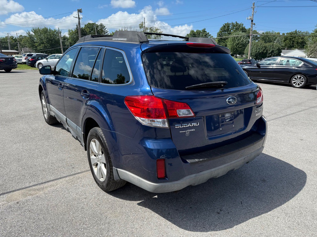 2011 Subaru Outback Image 5