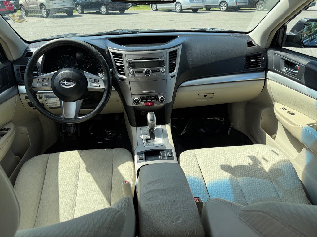 2011 Subaru Outback Image 11