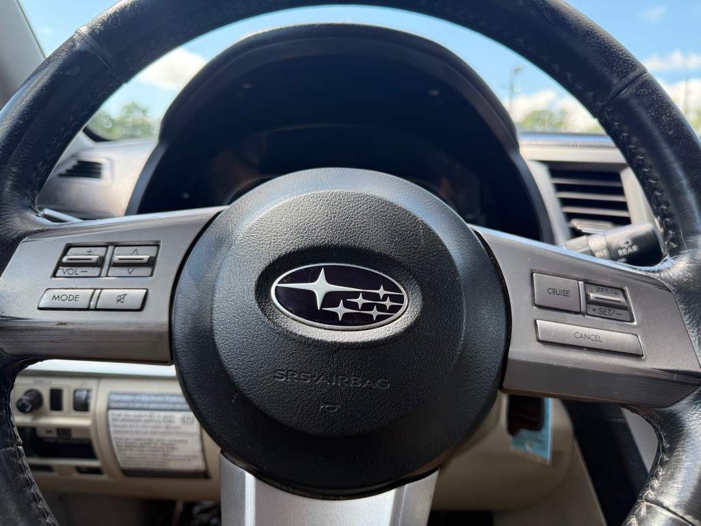 2011 Subaru Outback Image 19