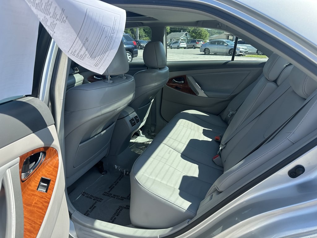 2009 Toyota Camry Image 17