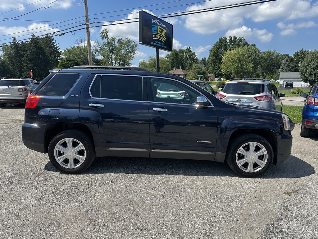 2016 GMC Terrain Image 2