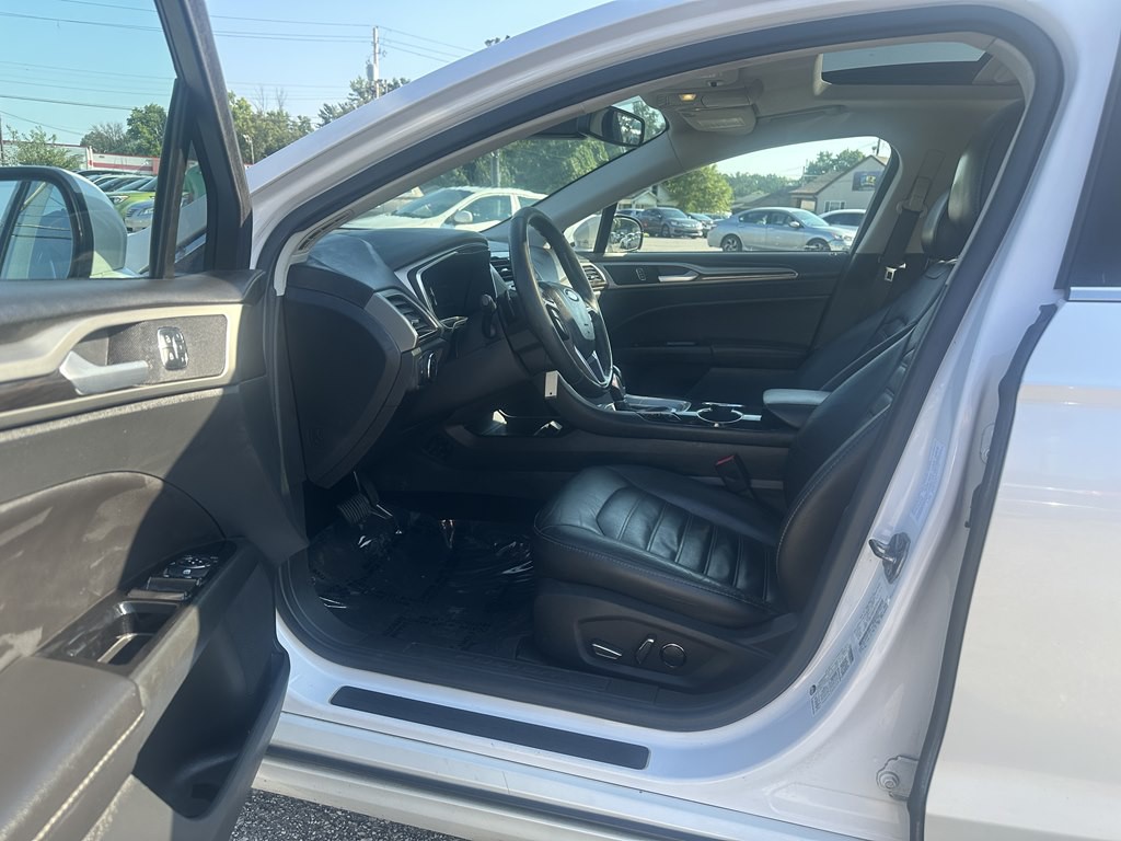 2014 Ford Fusion Image 16
