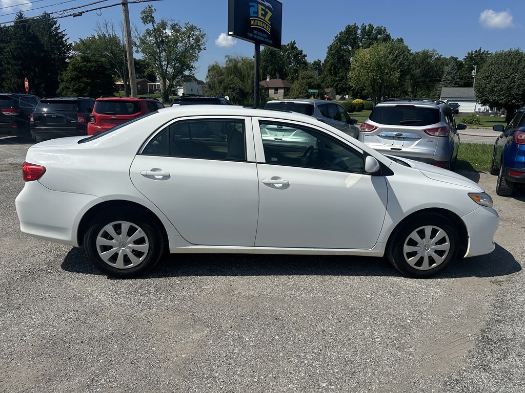 2010 Toyota Corolla Image 2