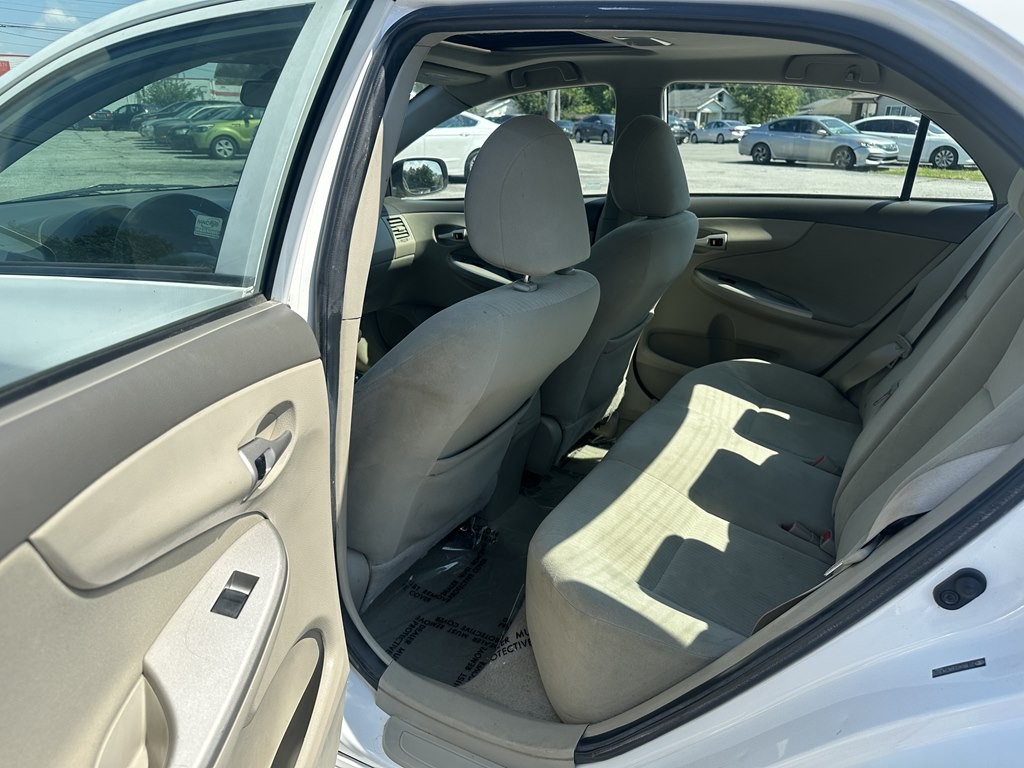 2010 Toyota Corolla Image 16