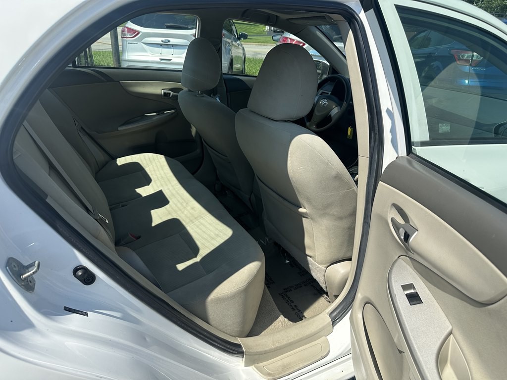 2010 Toyota Corolla Image 18