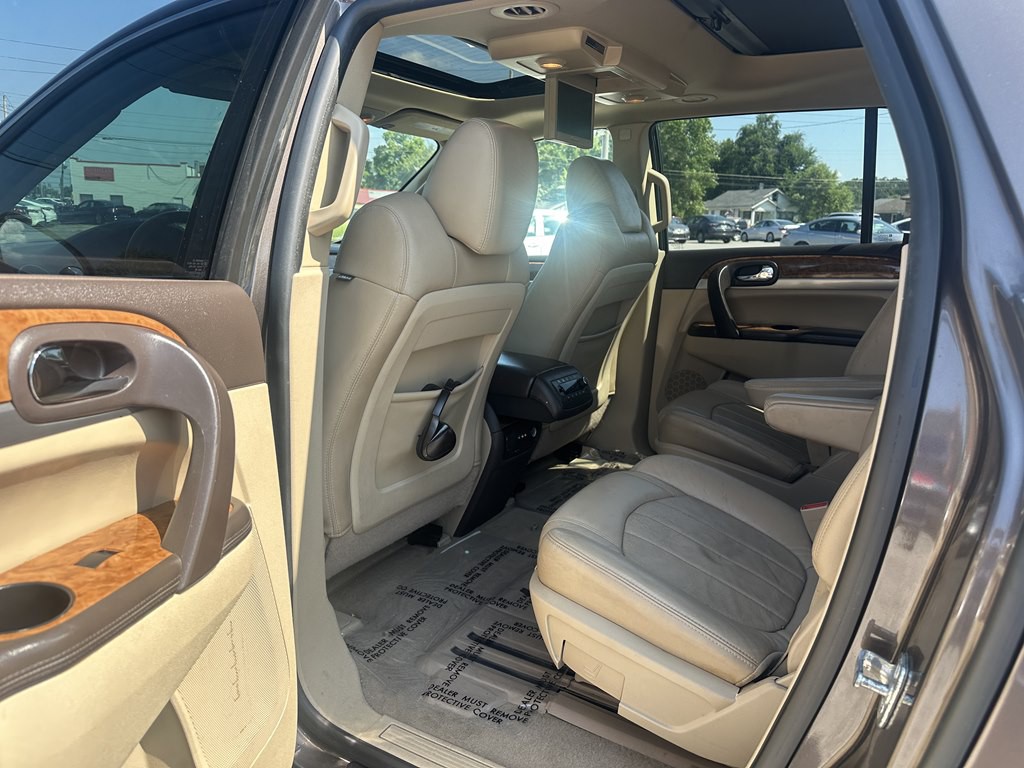 2011 Buick Enclave Image 16