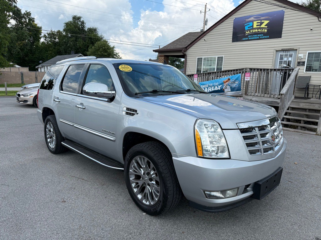 2013 Cadillac Escalade Image 1