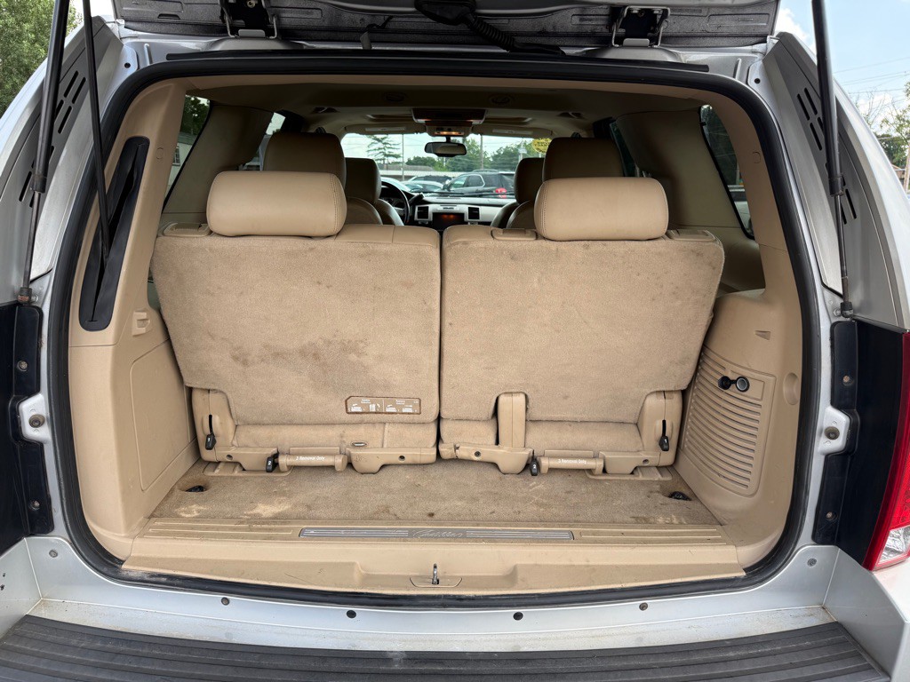 2013 Cadillac Escalade Image 13