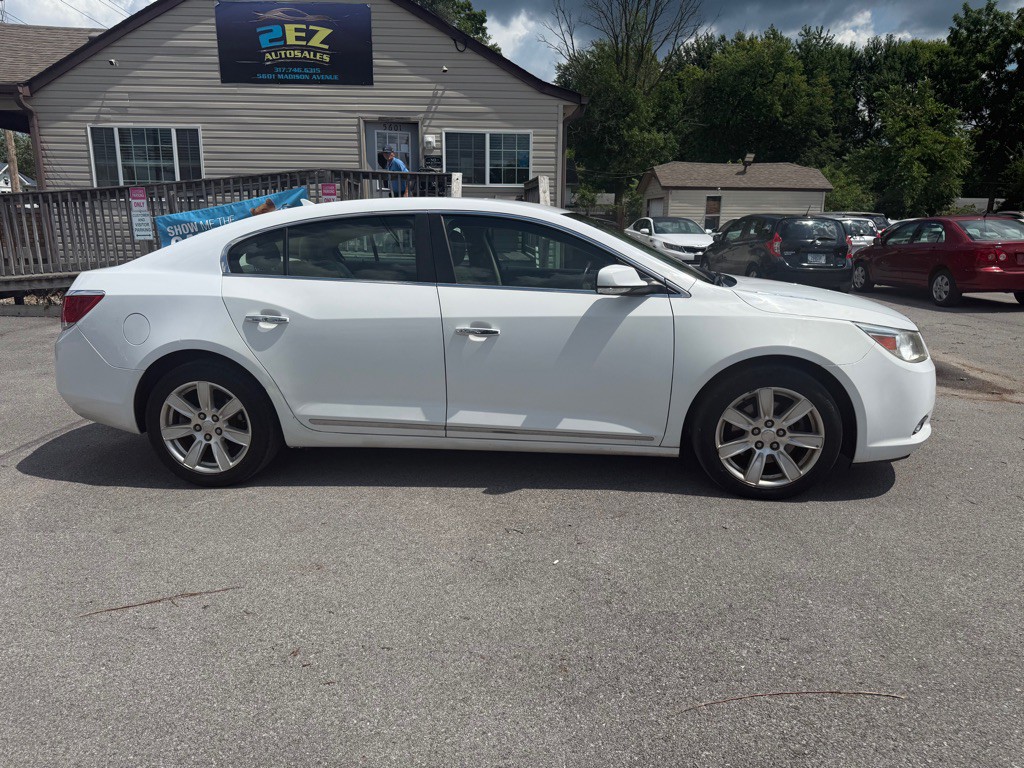2013 Buick Lacrosse Image 2