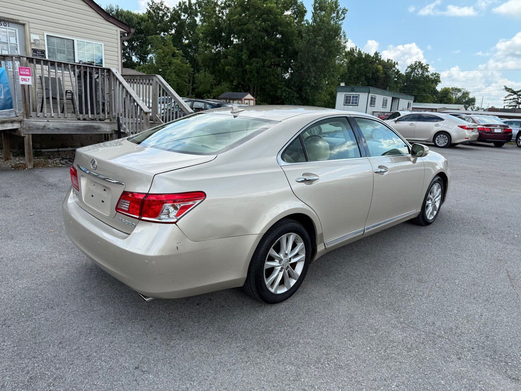 2010 Lexus ES Image 3