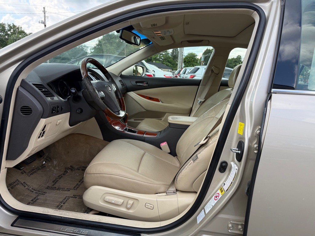 2010 Lexus ES Image 9