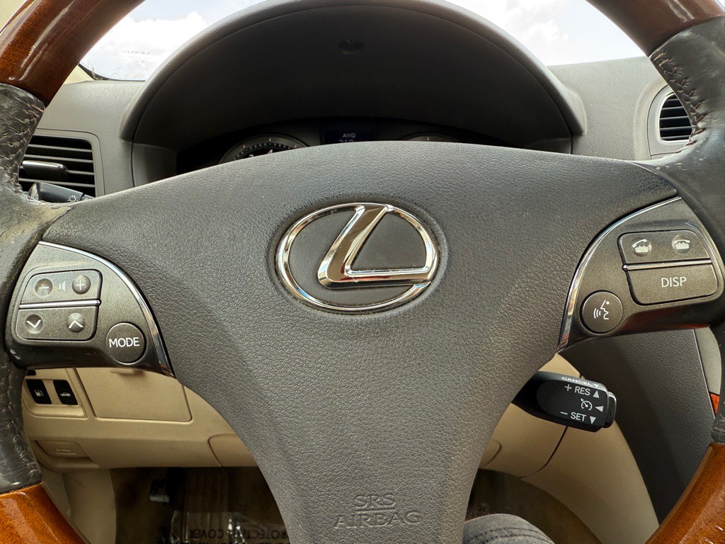 2010 Lexus ES Image 20
