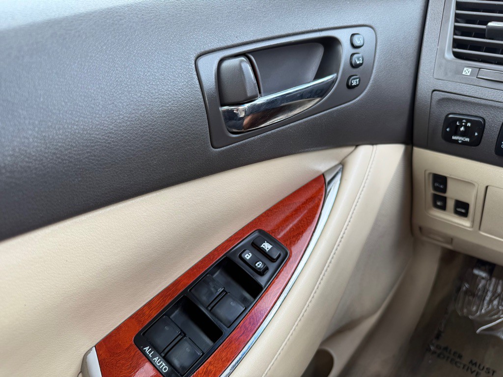 2010 Lexus ES Image 21