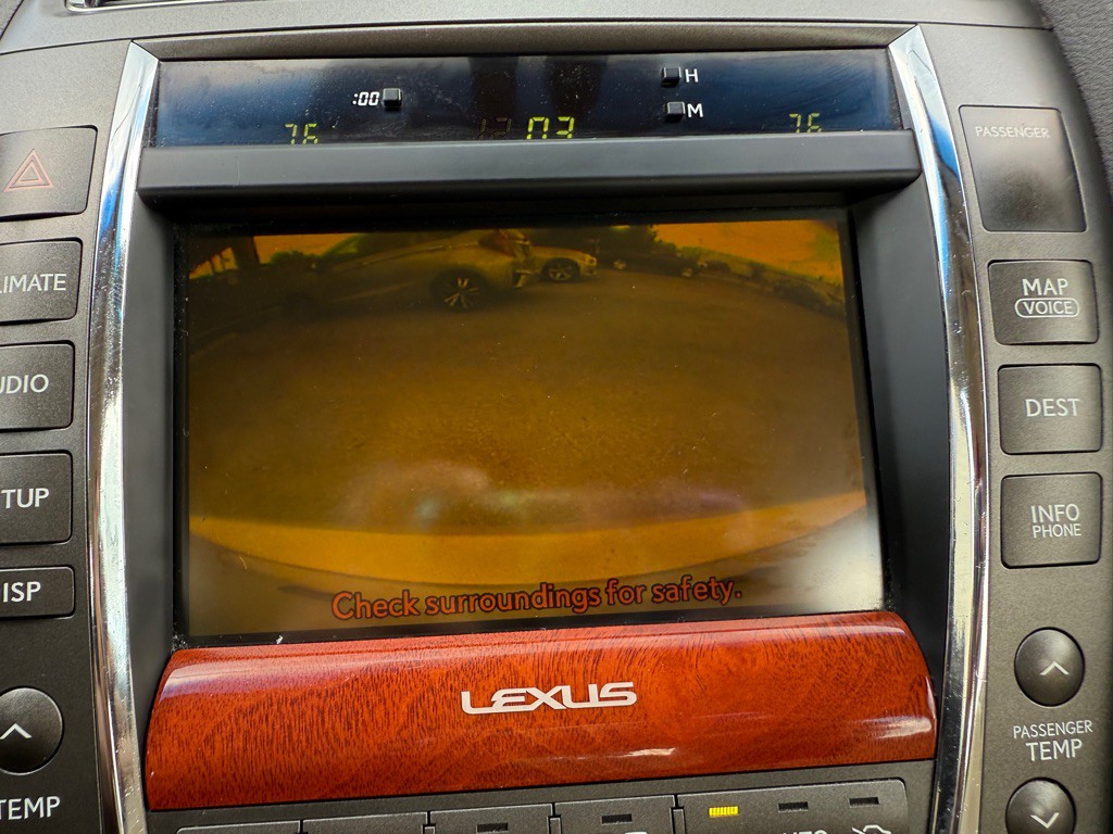 2010 Lexus ES Image 23