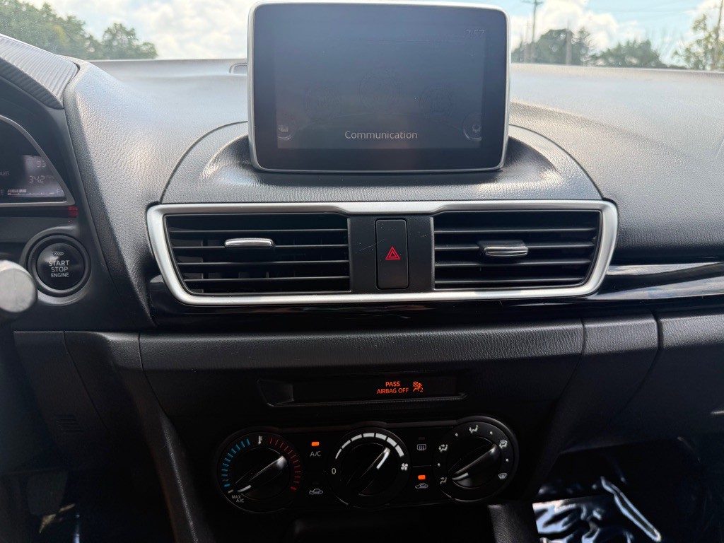 2015 Mazda Mazda3 Image 17