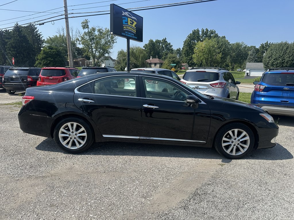 2010 Lexus ES Image 2