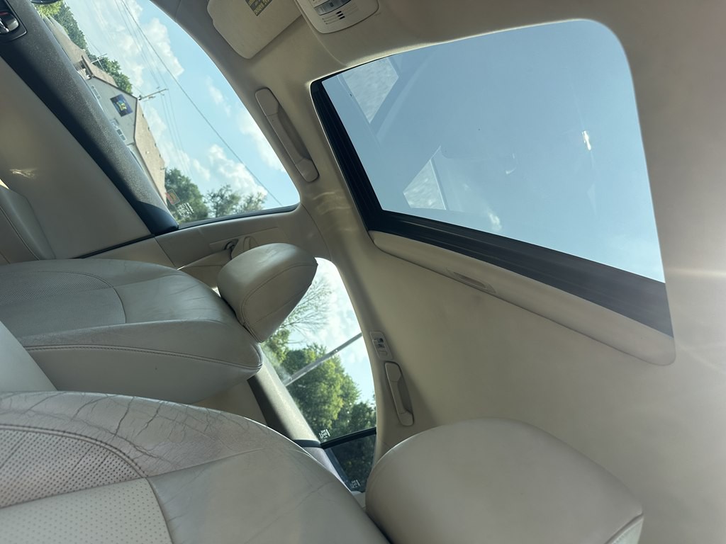 2010 Lexus ES Image 10