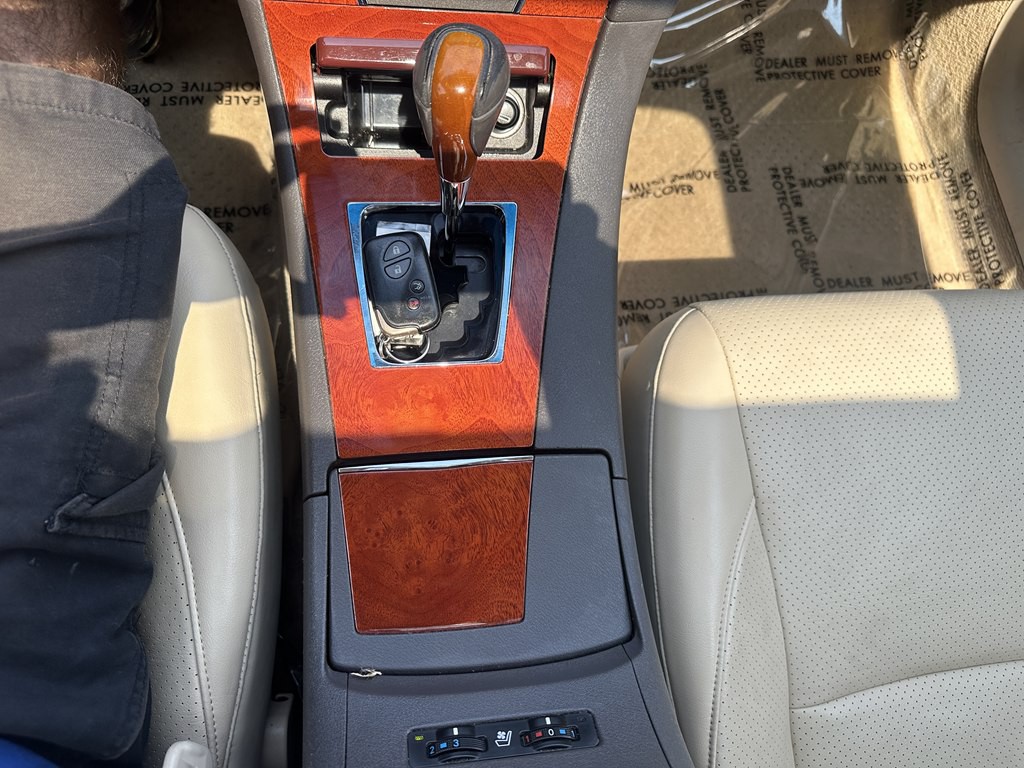2010 Lexus ES Image 16