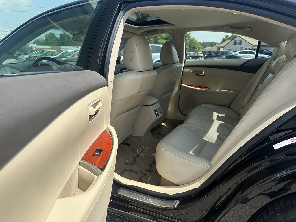 2010 Lexus ES Image 19