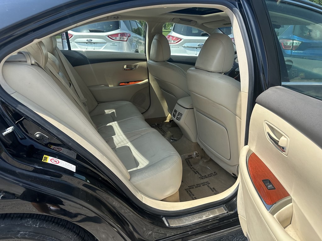2010 Lexus ES Image 21