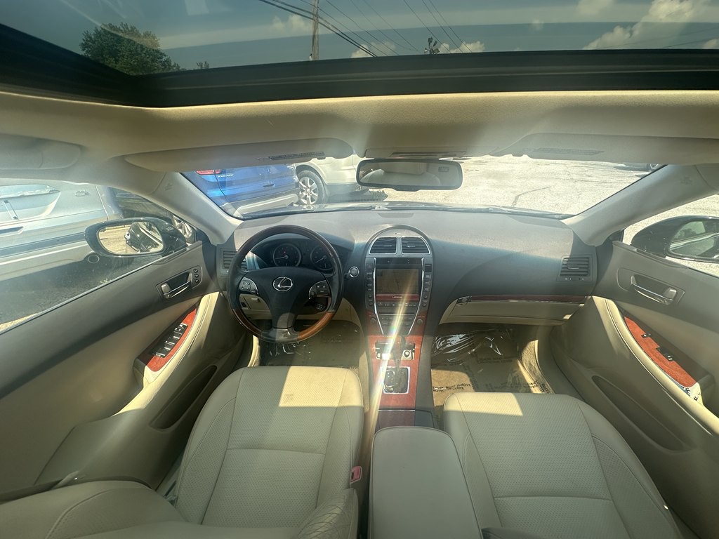 2010 Lexus ES Image 23