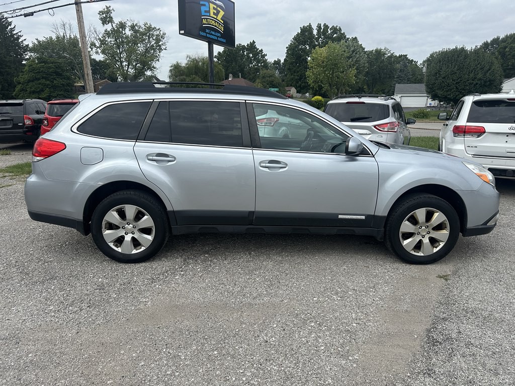 2012 Subaru Outback Image 2