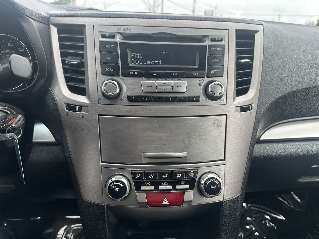 2012 Subaru Outback Image 12