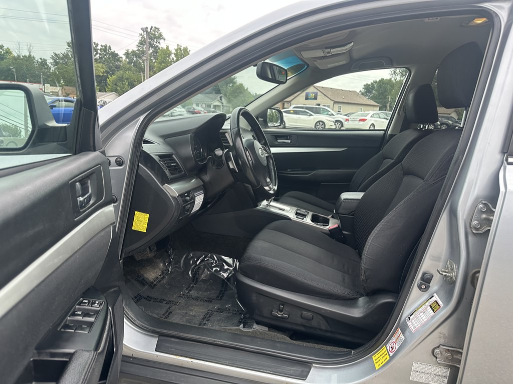2012 Subaru Outback Image 15