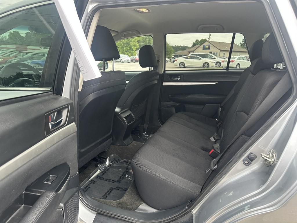 2012 Subaru Outback Image 16
