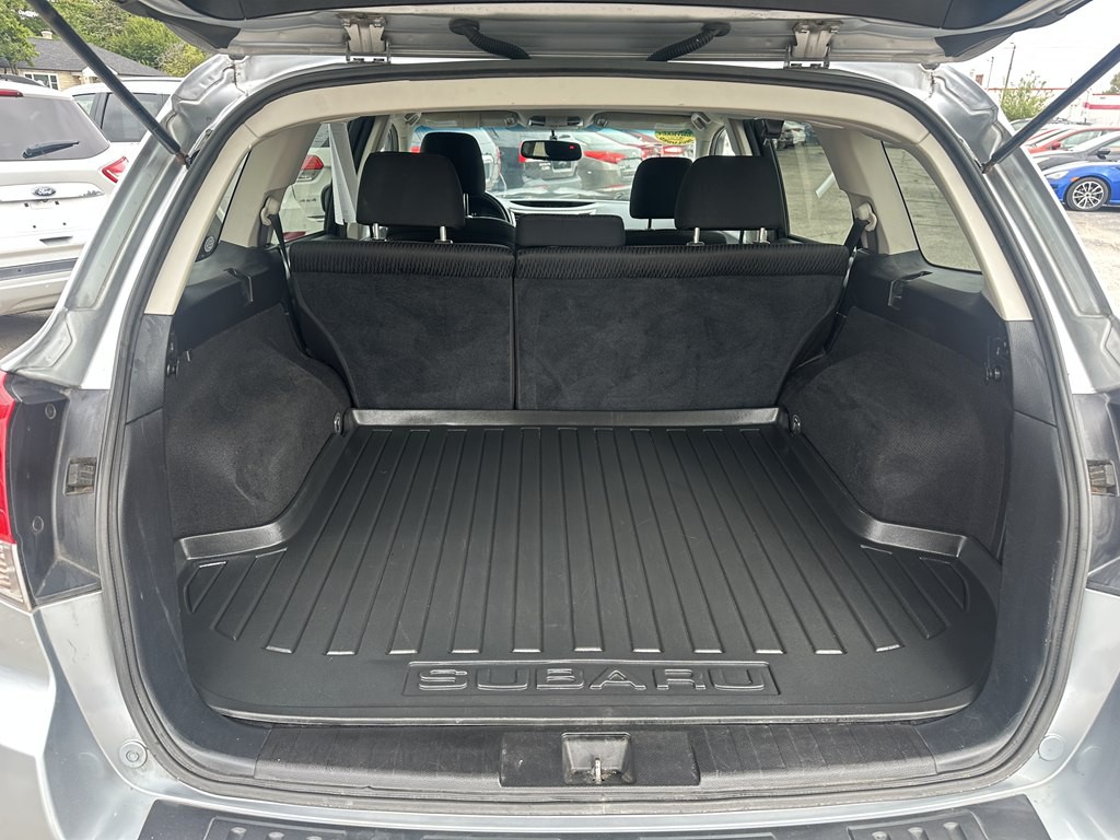 2012 Subaru Outback Image 17